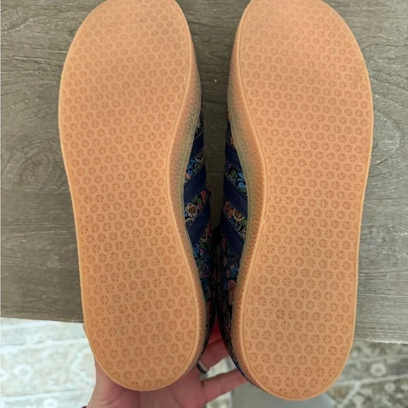 Adidas Gazelle X Liberty London Sneakers (size: 6.5 Big Kids or Women’s 8.5/9) - Picture 7 of 10